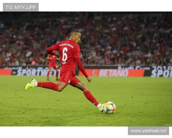 卡马文加 vs 克罗斯：新生代与中场大师的传球组织能力差距解析