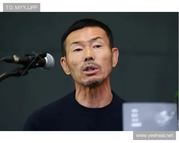 孙兴慜居然还在家自己烧饭？这体能教练真没白叫啊！