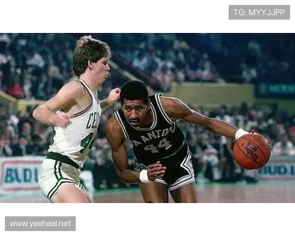 乔治·格文突破得分效率高于队友，多次关键回合拉开比分